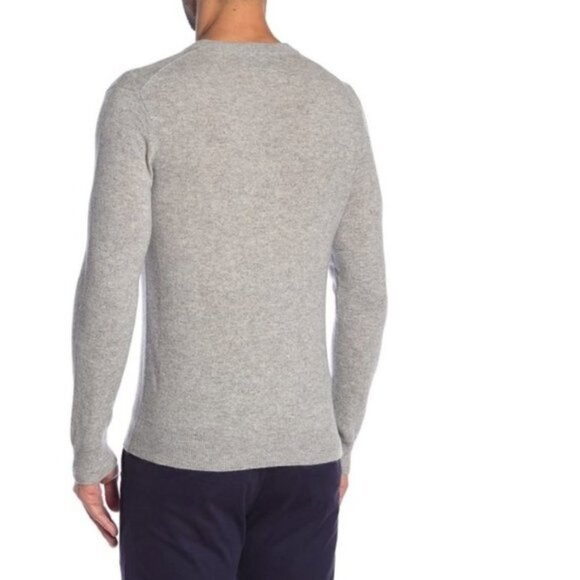 Qi Cashmere V-Neck Sweater - Picture 2 of 6